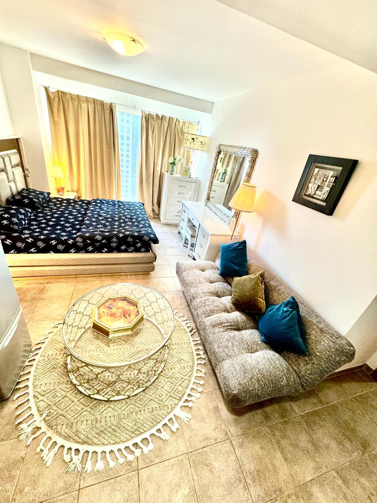 Apartmán Travelers Backpackers Dubaj Exteriér fotografie
